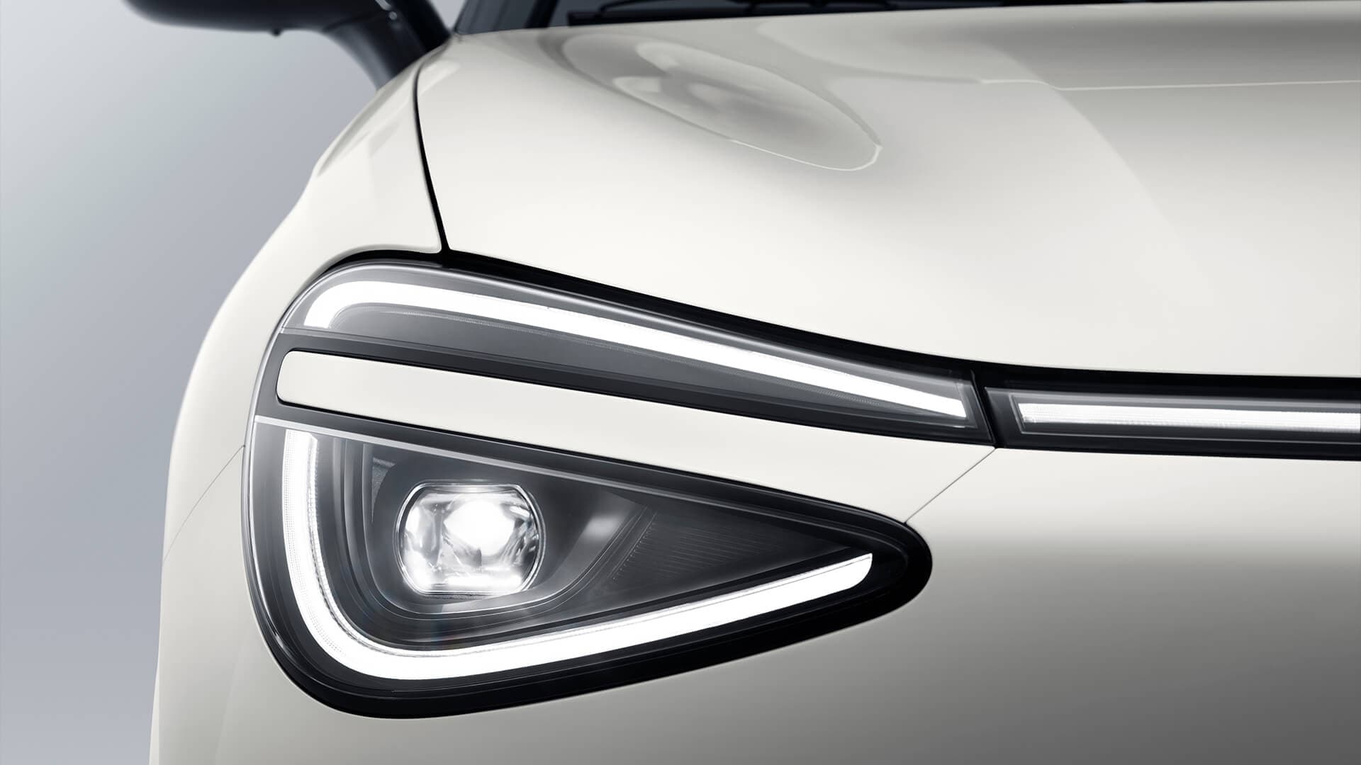 Sleek Dynamic Headlights