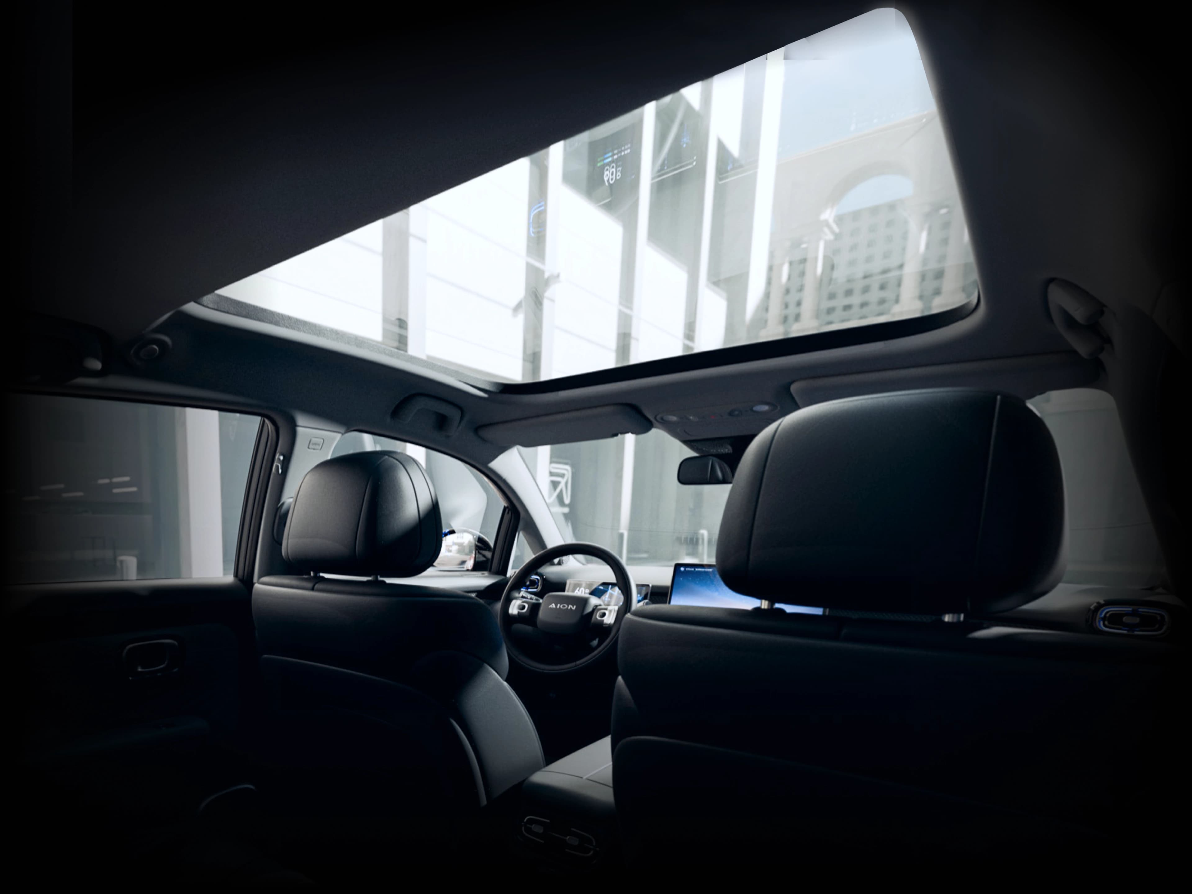 Ultra-large panoramic sunroof with electric sunshade